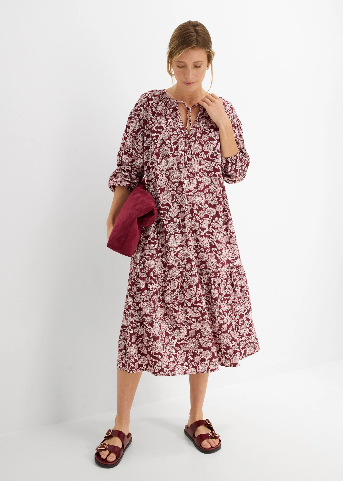 Rochie tip tunică din viscoză fluidă • roșu-rubiniu-roz pal cu imprimeu • magazin bonprix