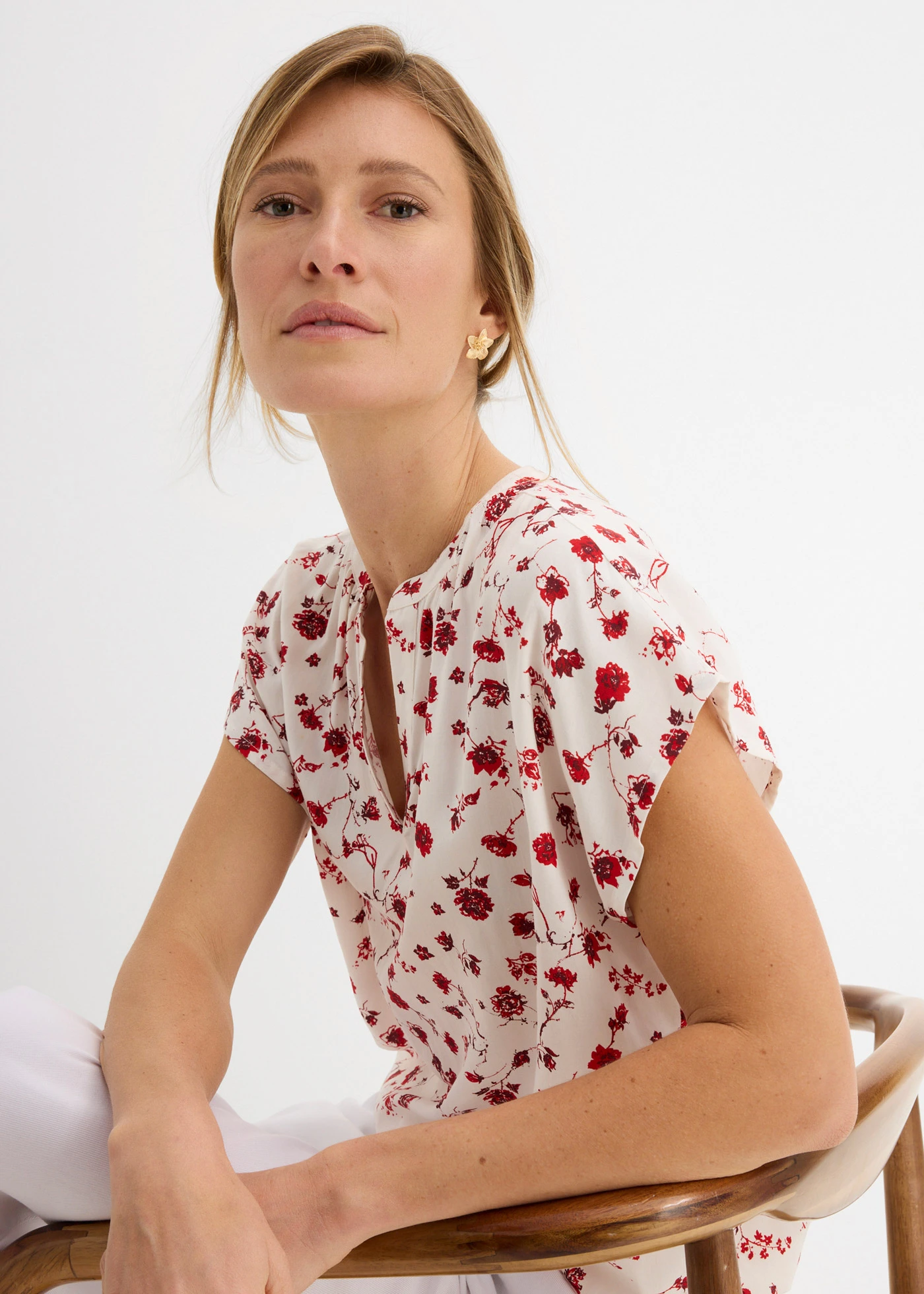 Tuniekblouse van soepele viscose • wolwit gebloemd • bonprix online shop