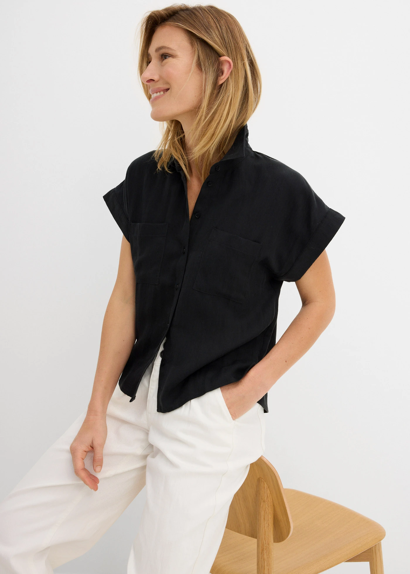 Overhemdblouse in een soepele lyocellmix • zwart • bonprix online shop