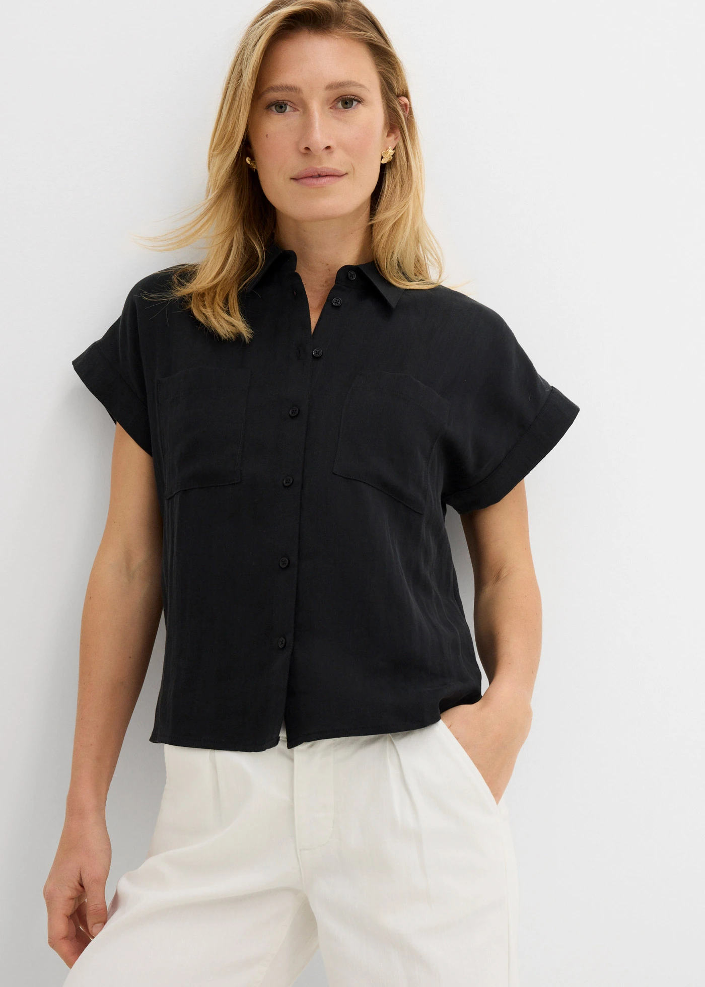Overhemdblouse in een soepele lyocellmix • zwart • bonprix online shop