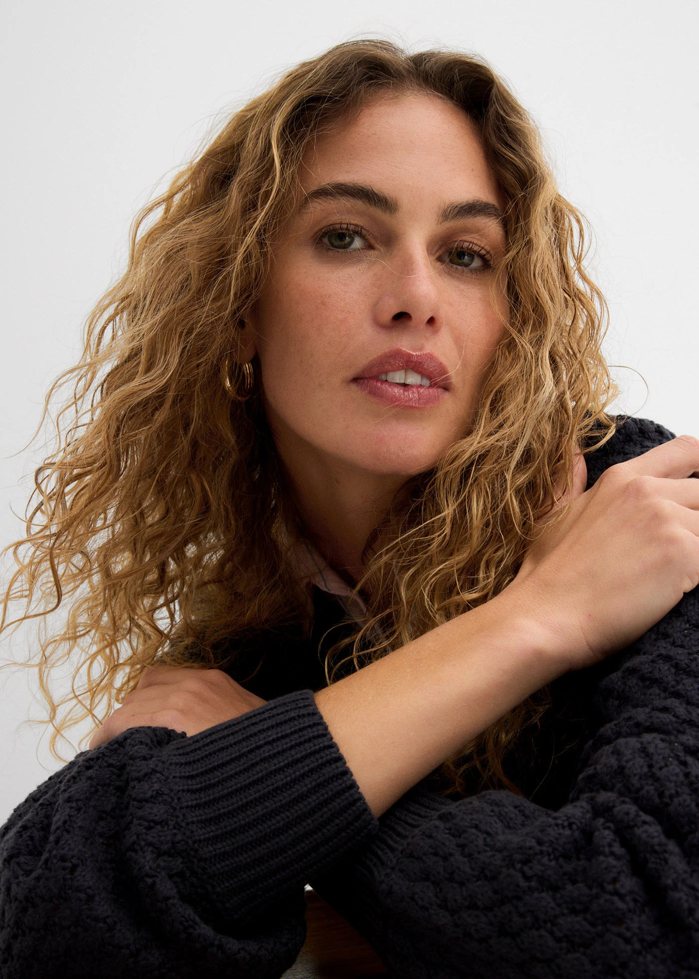 Pull en maille texturée de coton mélangé • bleu nuit • Boutique bonprix