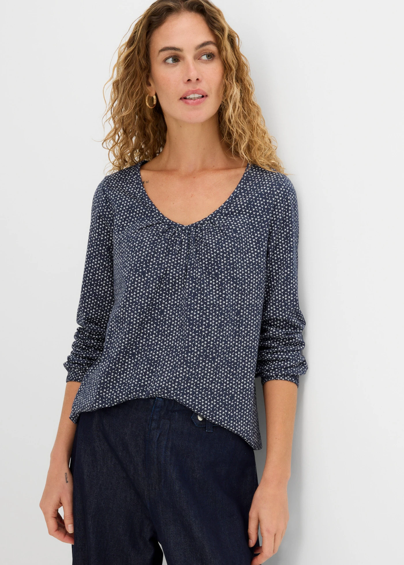 Triko z čisté organické bavlny • tmavě modrá s potiskem • bonprix obchod