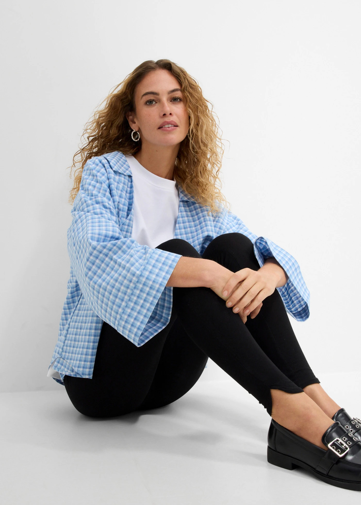 Bokáig érő legging • fekete • bonprix áruház