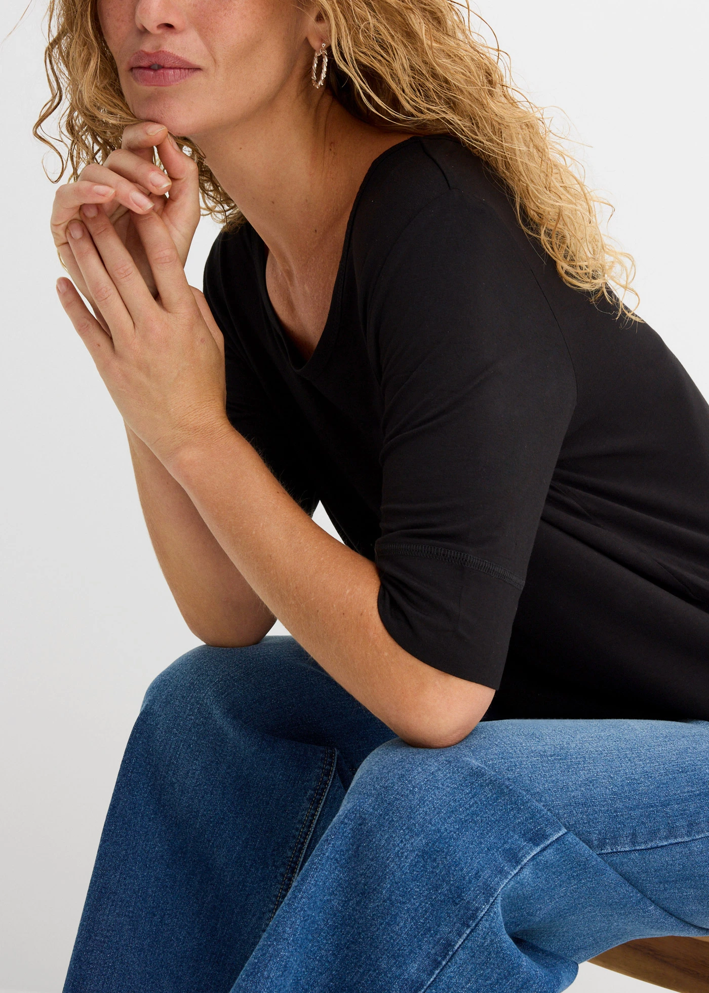 Shirt met ronde hals van zachte viscose • zwart • bonprix online shop