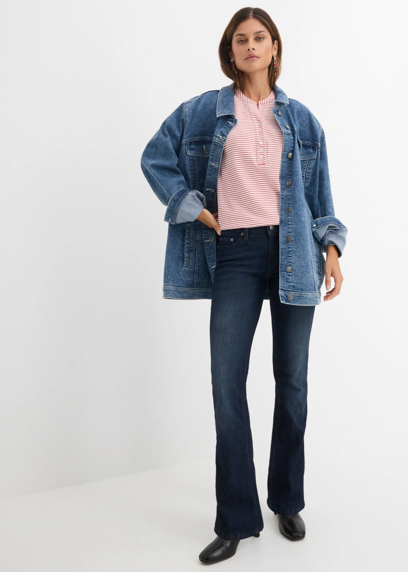 Džínsy, Mid Waist, Bootcut, streč • tmavomodrá denim used • obchod bonprix