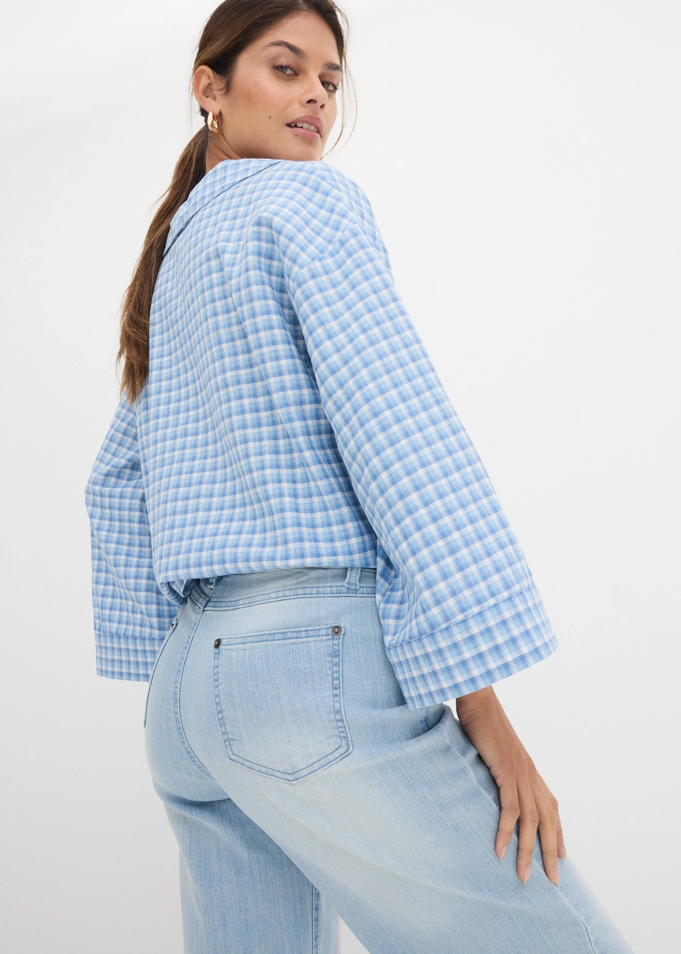 Wide leg jeans, high waist • ijsblauw denim used • bonprix online shop