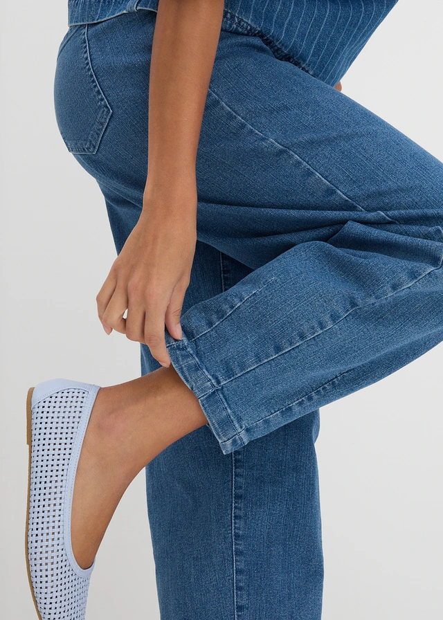 High waist mom jeans met comfortband • middelblauw denim used • product-page.page-title-suffix