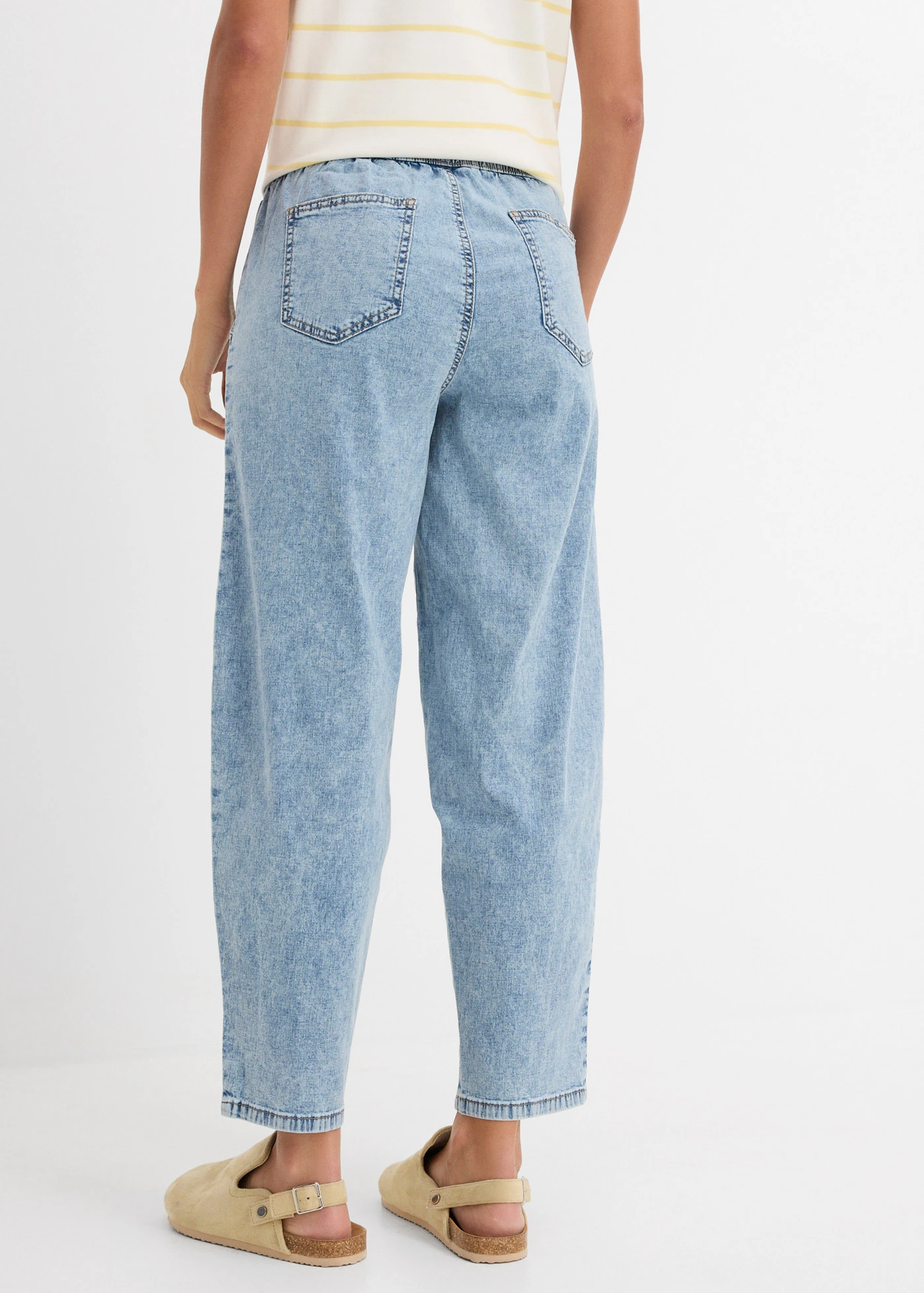 Barrel jeans met mid waist en comfortband • lichtblauw denim washed • bonprix online shop