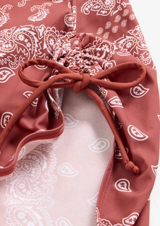 Licht corrigerend badpak met strikbandjes • chilirood-wit gedessineerd • bonprix online shop