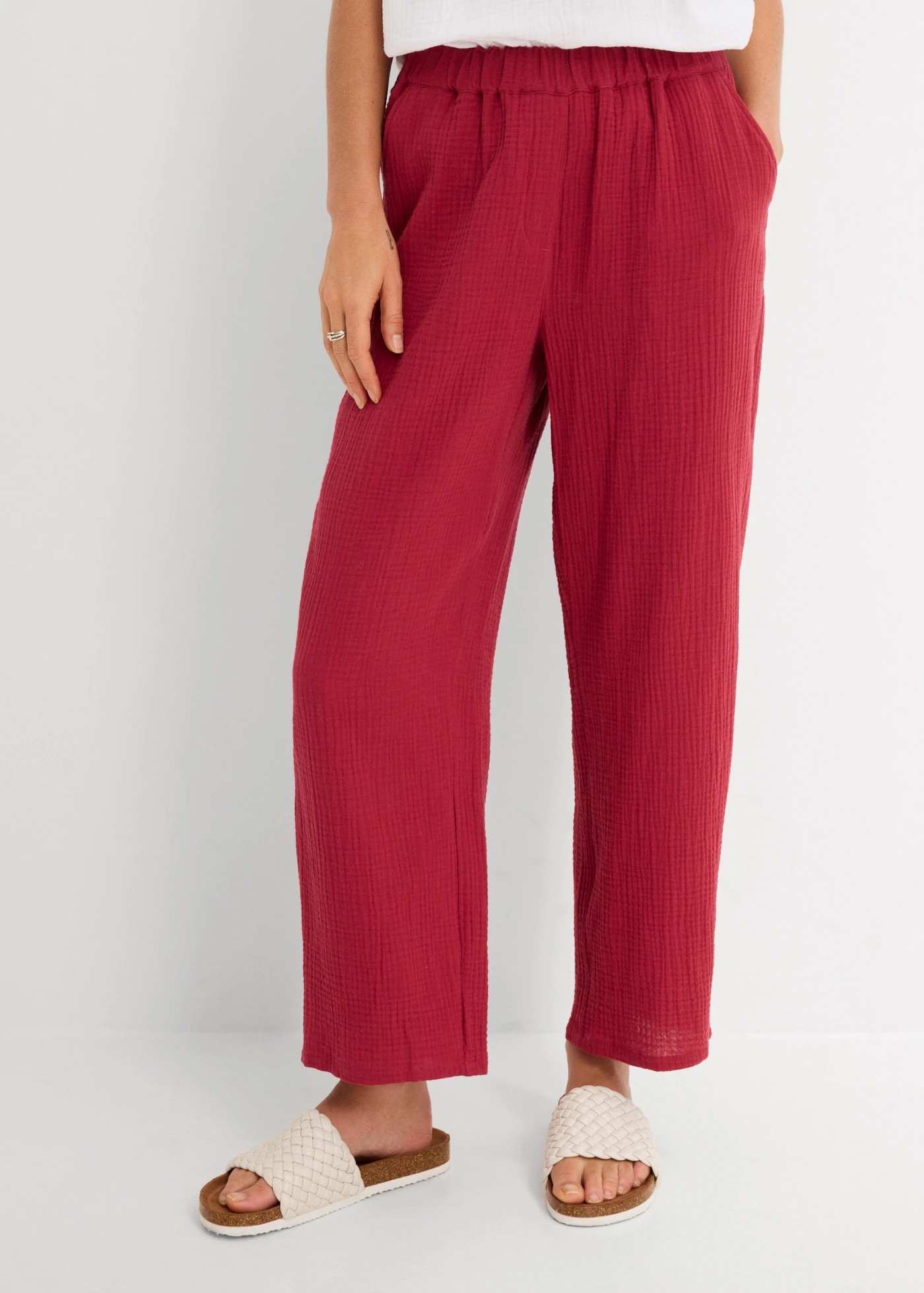 Pantalon barrel en gaze 100% coton • rouge cerise • Boutique bonprix