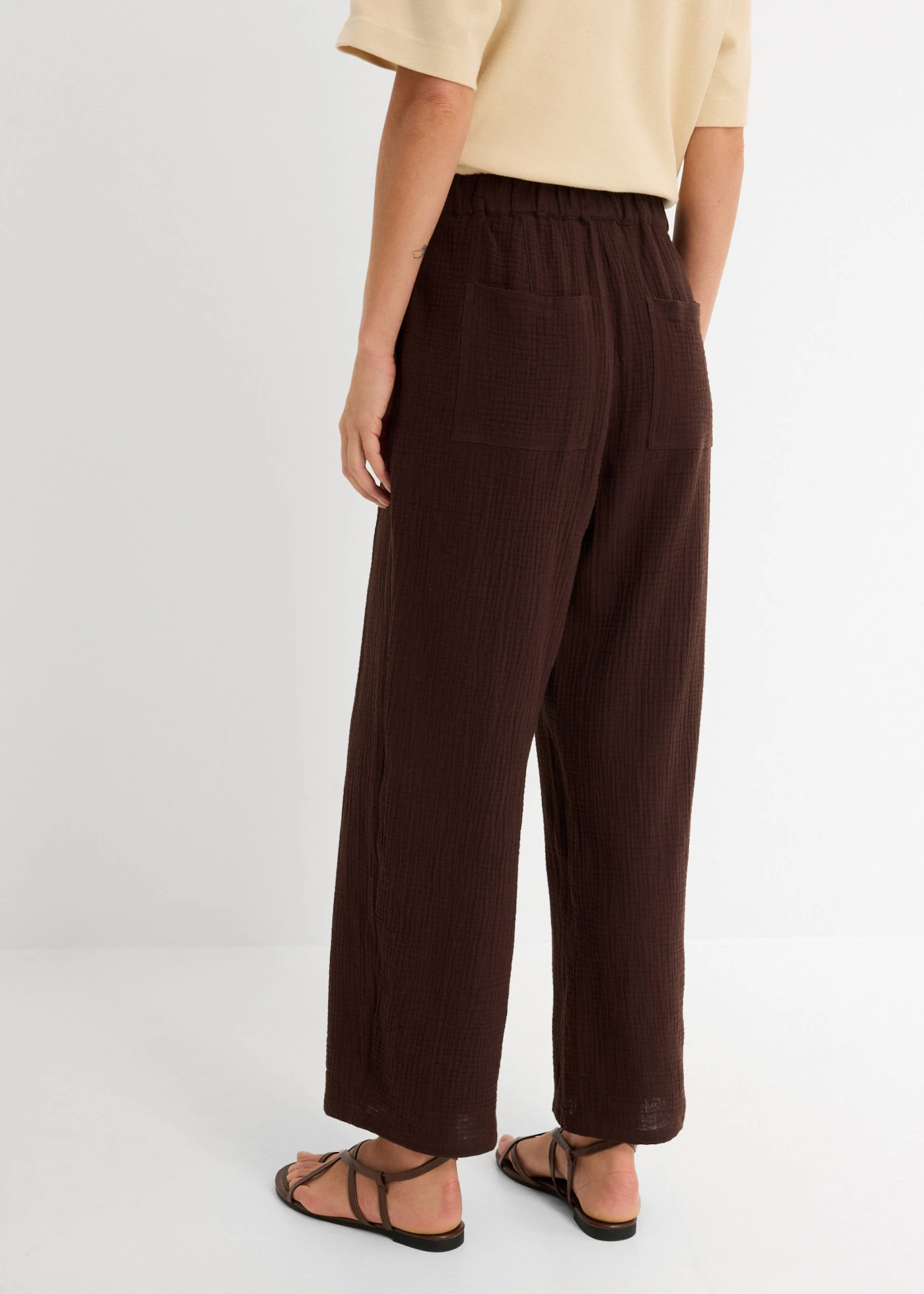 Pantalon barrel en gaze 100% coton • marron foncé • Boutique bonprix