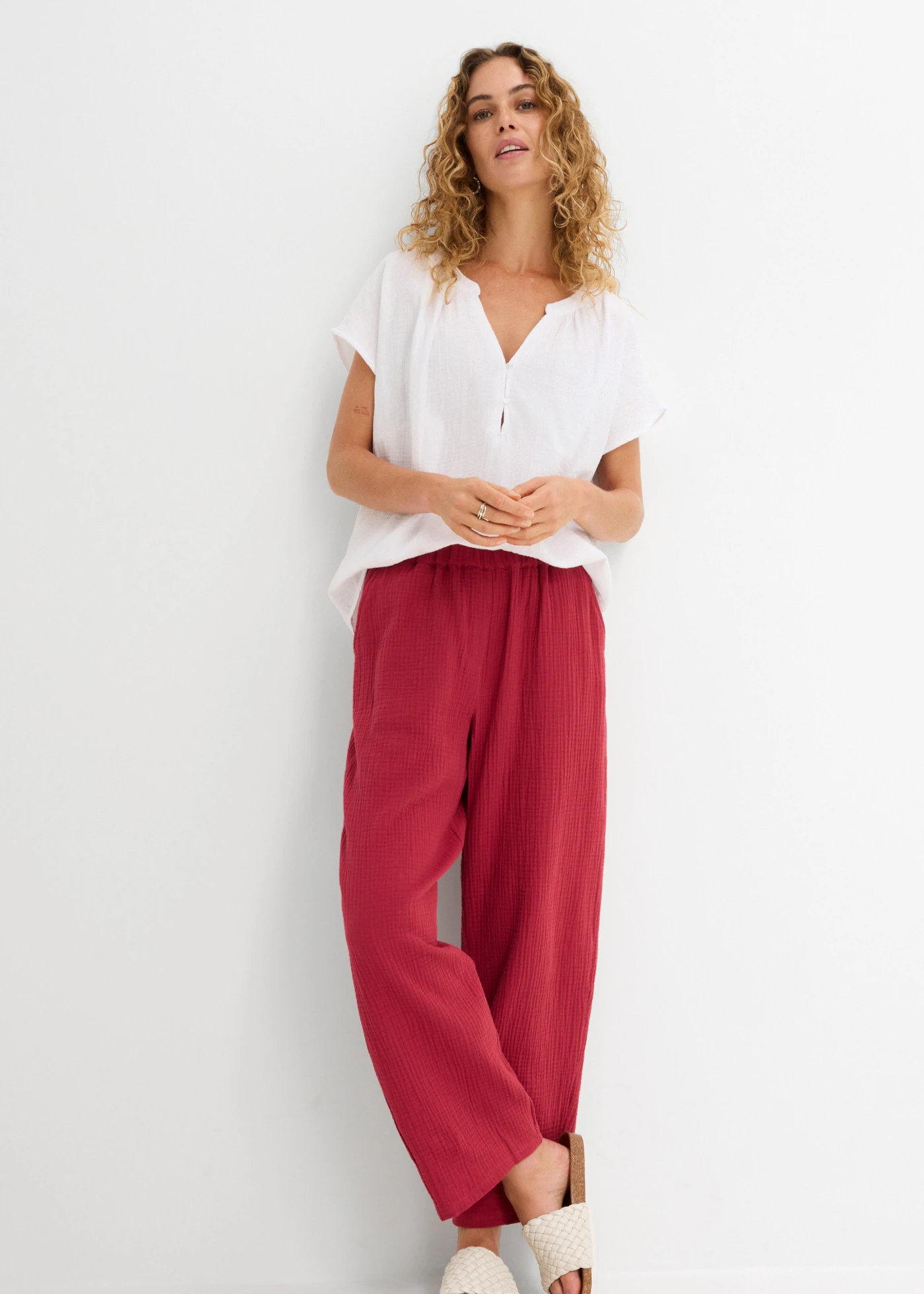 Pantalon barrel en gaze 100% coton • rouge cerise • Boutique bonprix