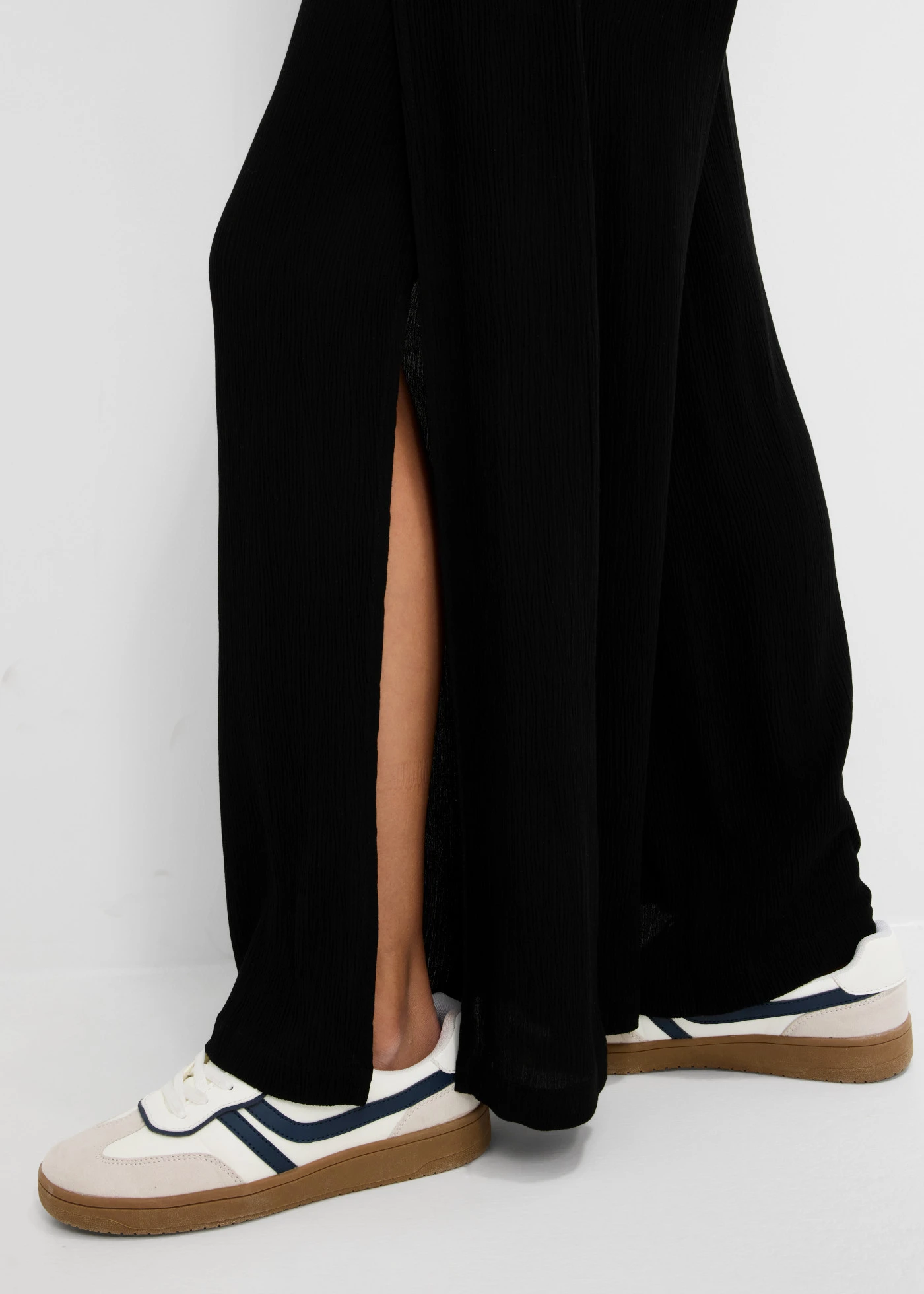 Pantalon fluide en viscose • noir • Boutique bonprix