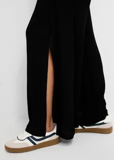 Pantaloni din viscoză fluidă • negru • magazin bonprix