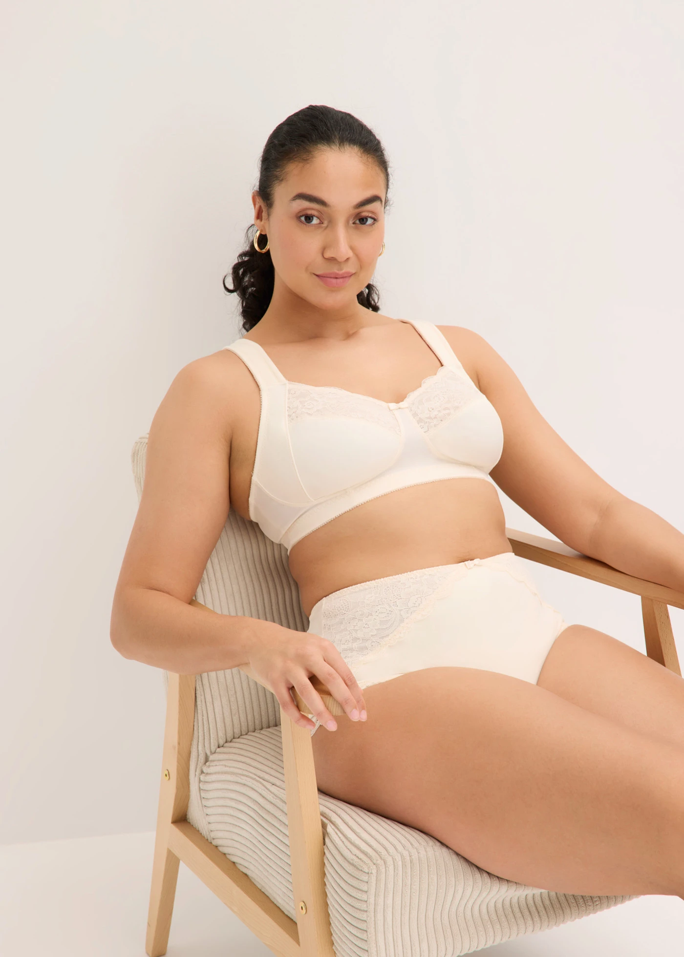 Steun bh zonder beugels met gewatteerde schouderbandjes • beige • bonprix online shop