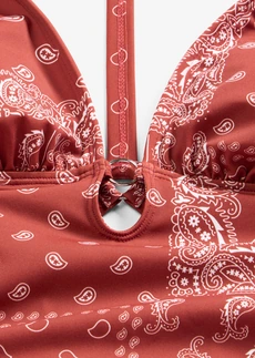 Badpak met een speciale rugconstructie • chilirood-wit met print • bonprix online shop