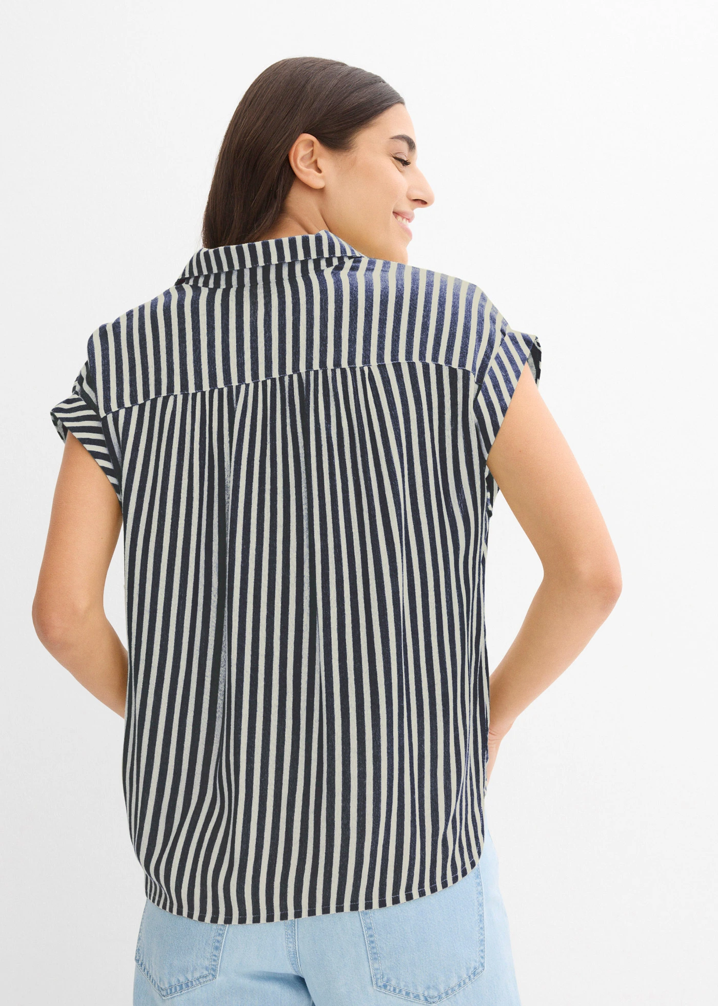 Blouse van soepele viscose, korte mouw • donkerblauw/wit gestreept • bonprix online shop