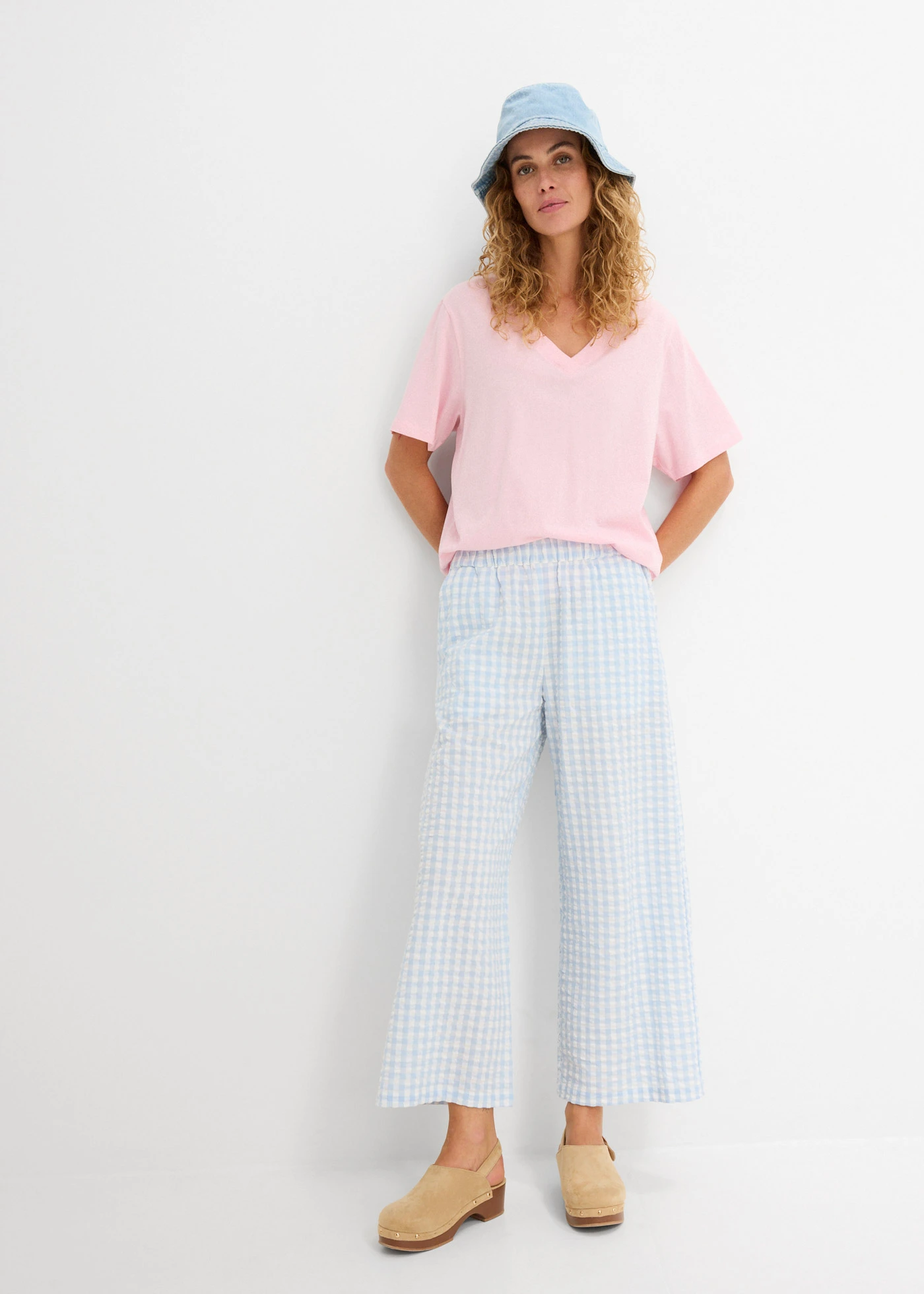 Pantalon large 100% coton • écru-bleu poudré carreaux • Boutique bonprix