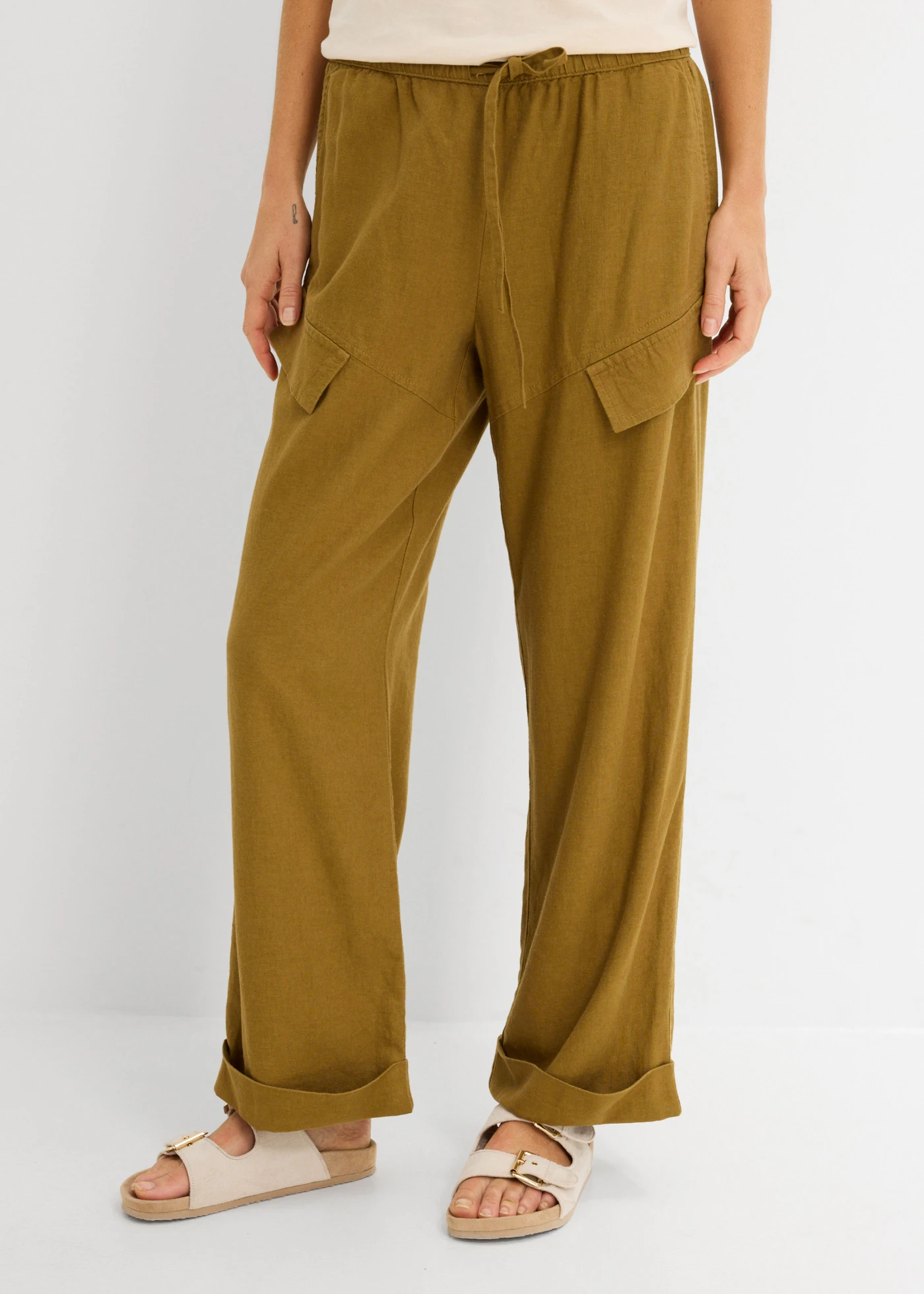 Pantalon style utility raccourci • vert nature • Boutique bonprix