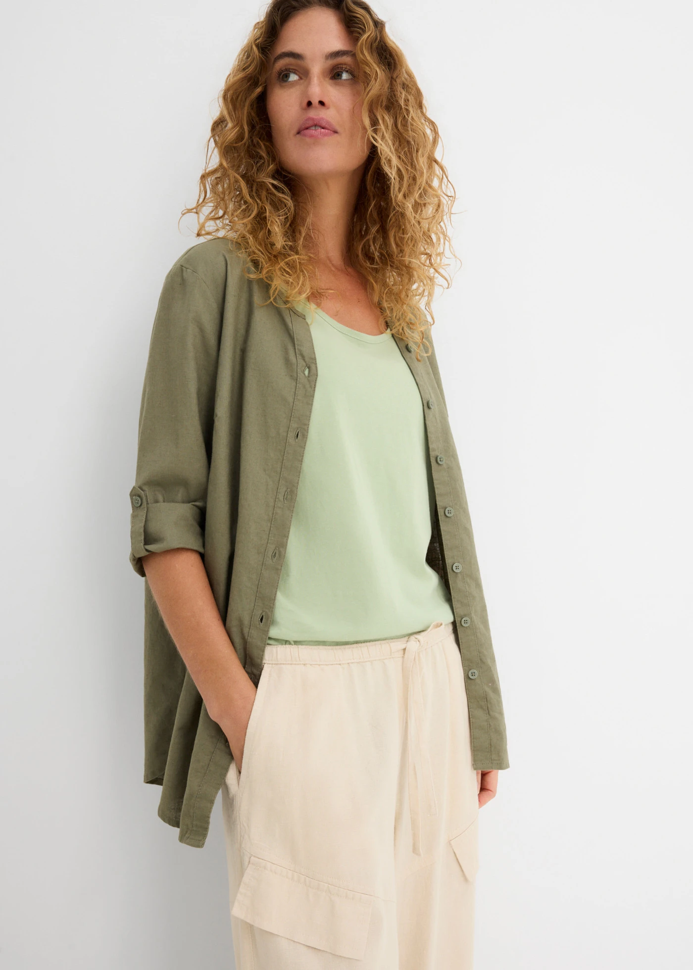 Pantalon style utility raccourci • beige galet • Boutique bonprix