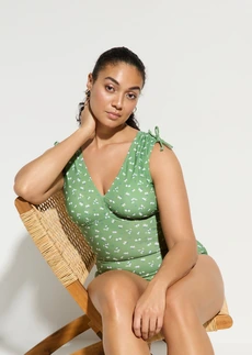 Maillot 1 pièce sculptant à larges bretelles, maintien léger • bleu floral • Boutique bonprix