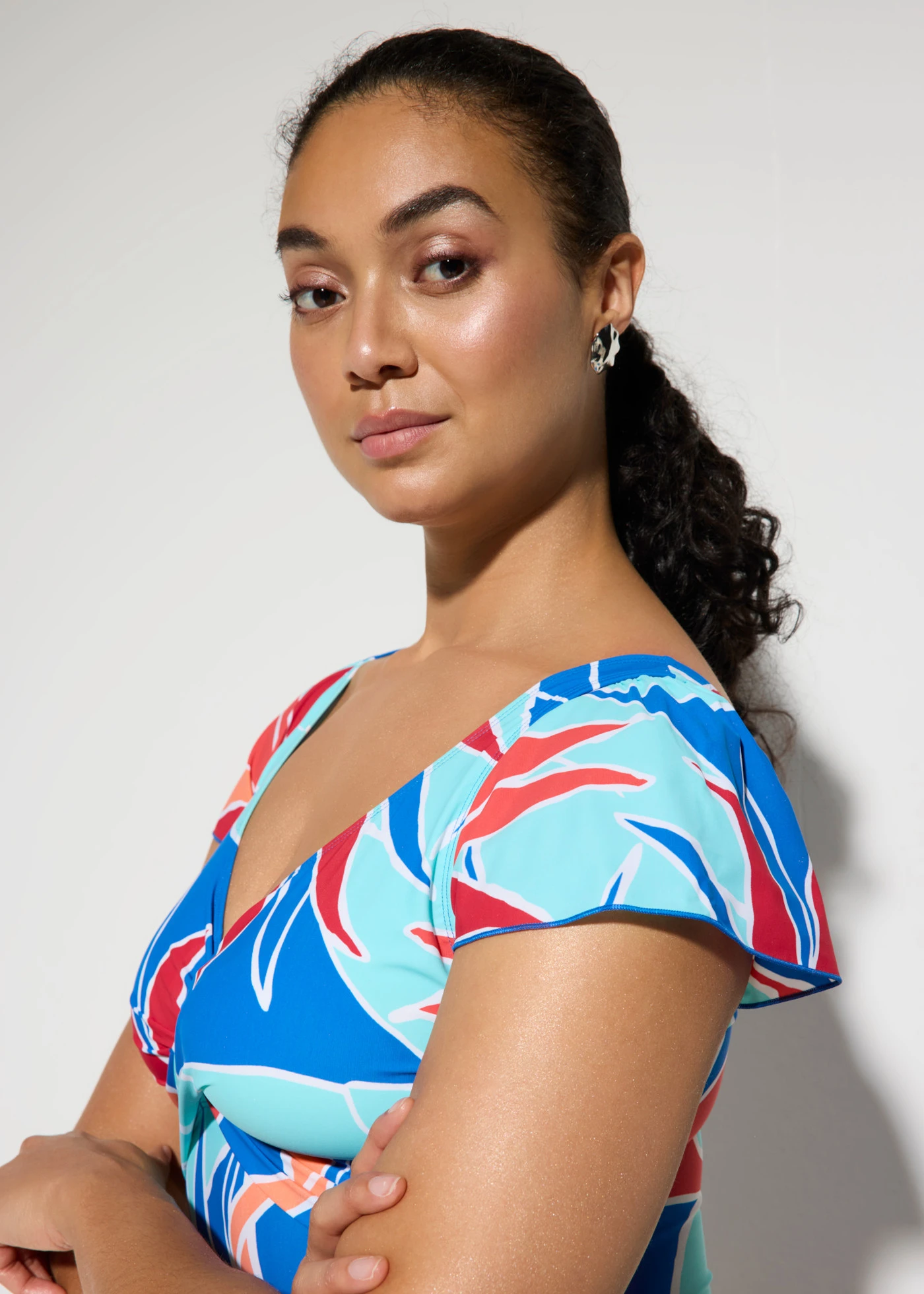 Sťahovacie plavky, ľahký tvarujúci efekt • modrá kvetovaná • obchod bonprix