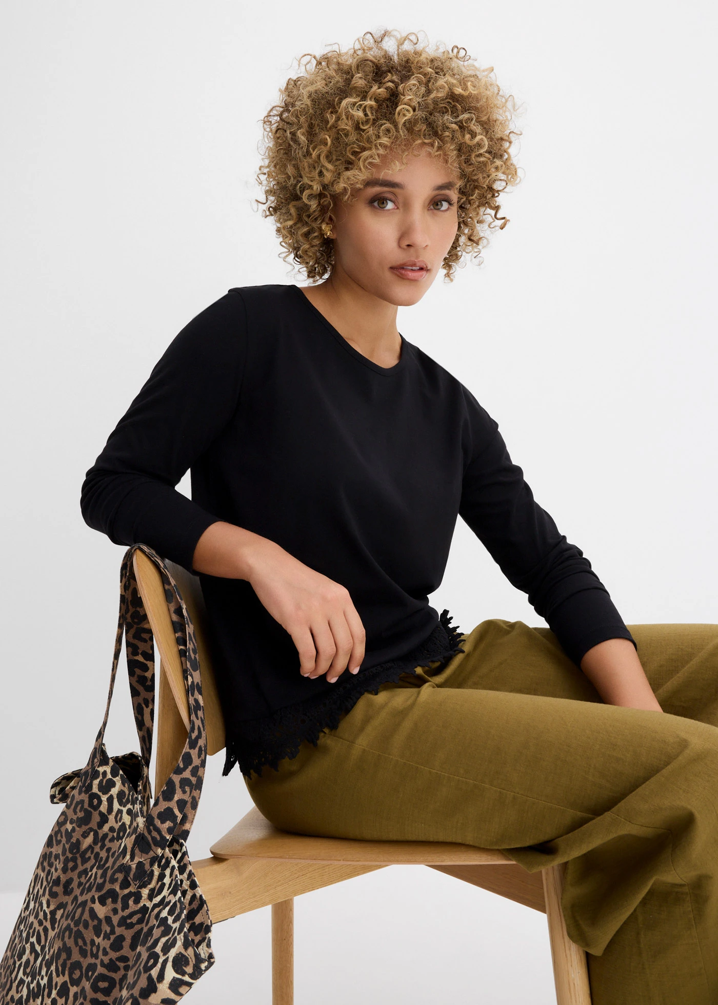 Hosszú ujjú póló tiszta pamutból (2 db-os csomag) • fekete/gyapjúfehér • bonprix áruház