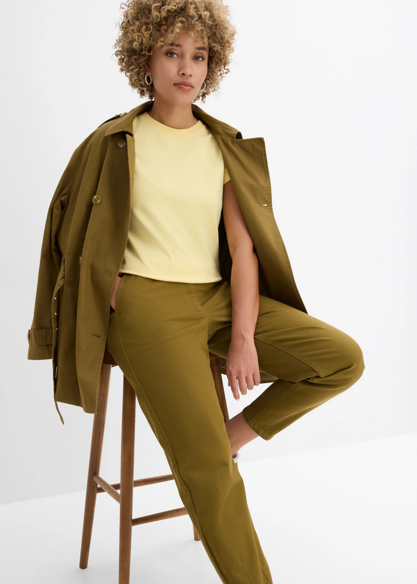 Pantalon ballon en twill • vert nature • Boutique bonprix