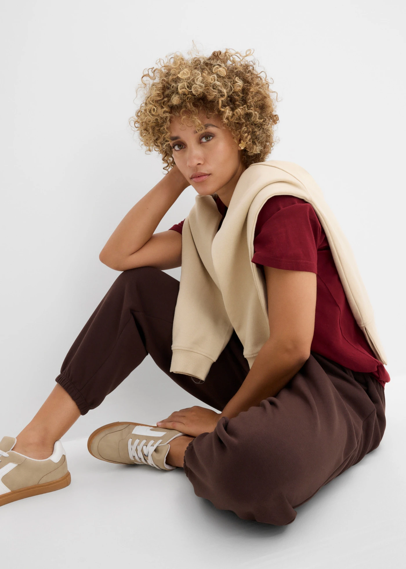 Sweatpants, ballonlijn • donkerbruin • bonprix online shop