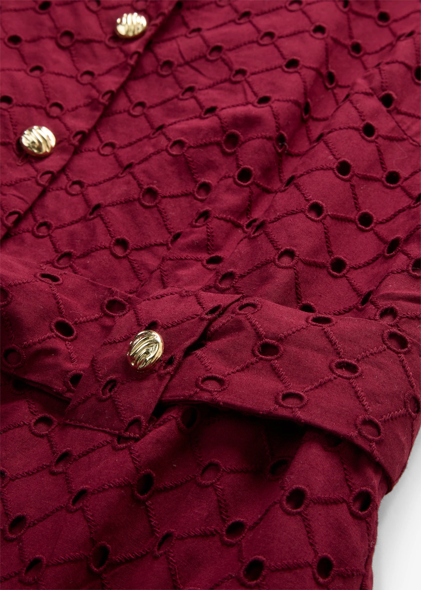 Rochie-cămașă din dantelă perforată • roșu rubiniu • magazin bonprix