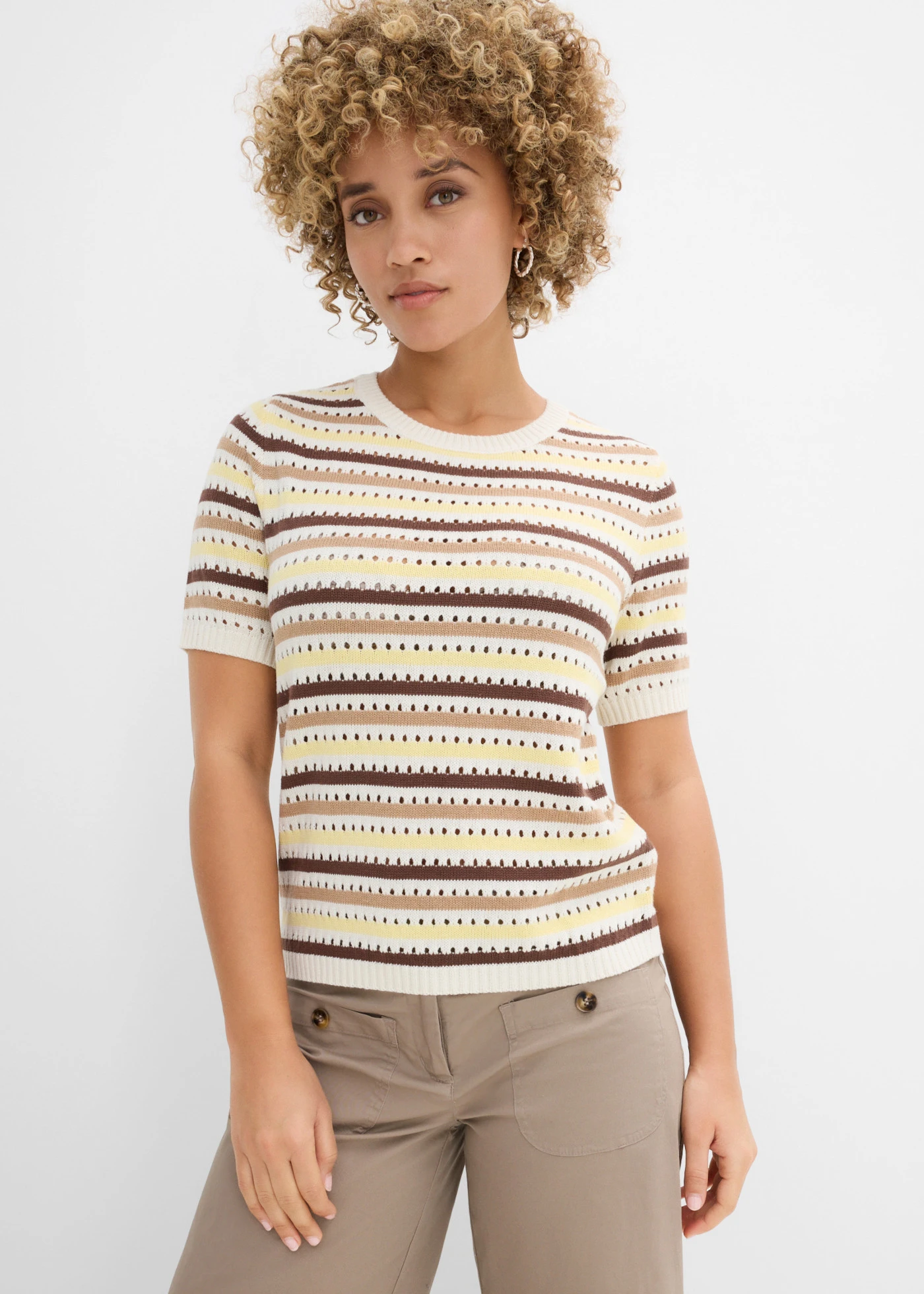 T-shirt en maille ajourée • blanc nacré-marron-camel mat-jaune clair rayé • Boutique bonprix