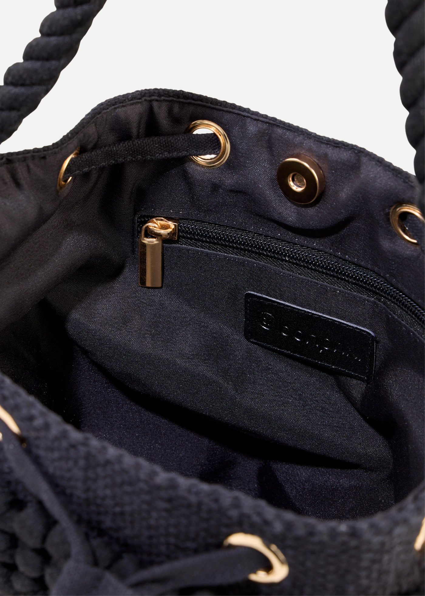 Vaková kabelka v štruktúrovanom vzhľade • čierna • obchod bonprix