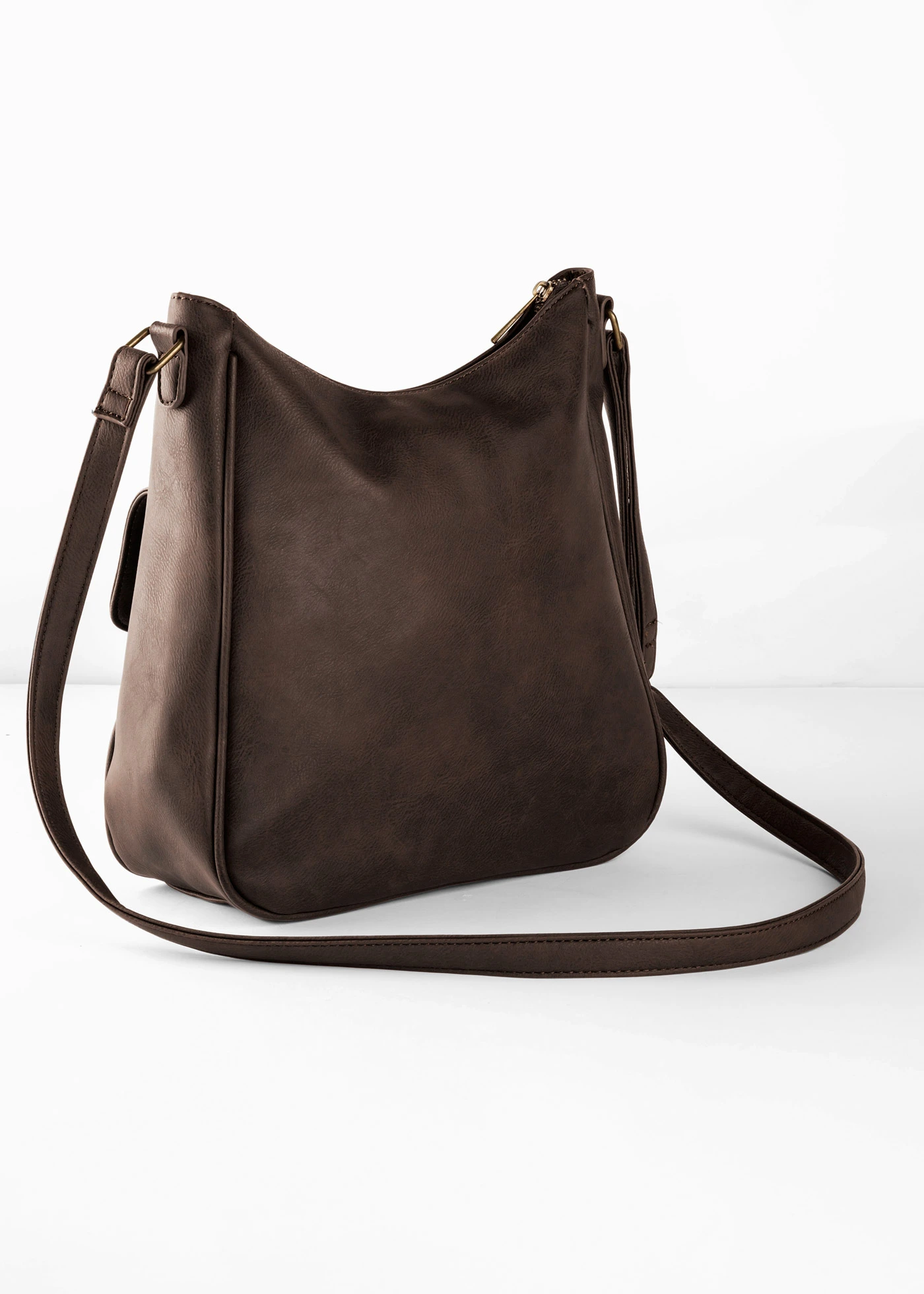 Sac à bandoulière et détail boucle • marron foncé • Boutique bonprix