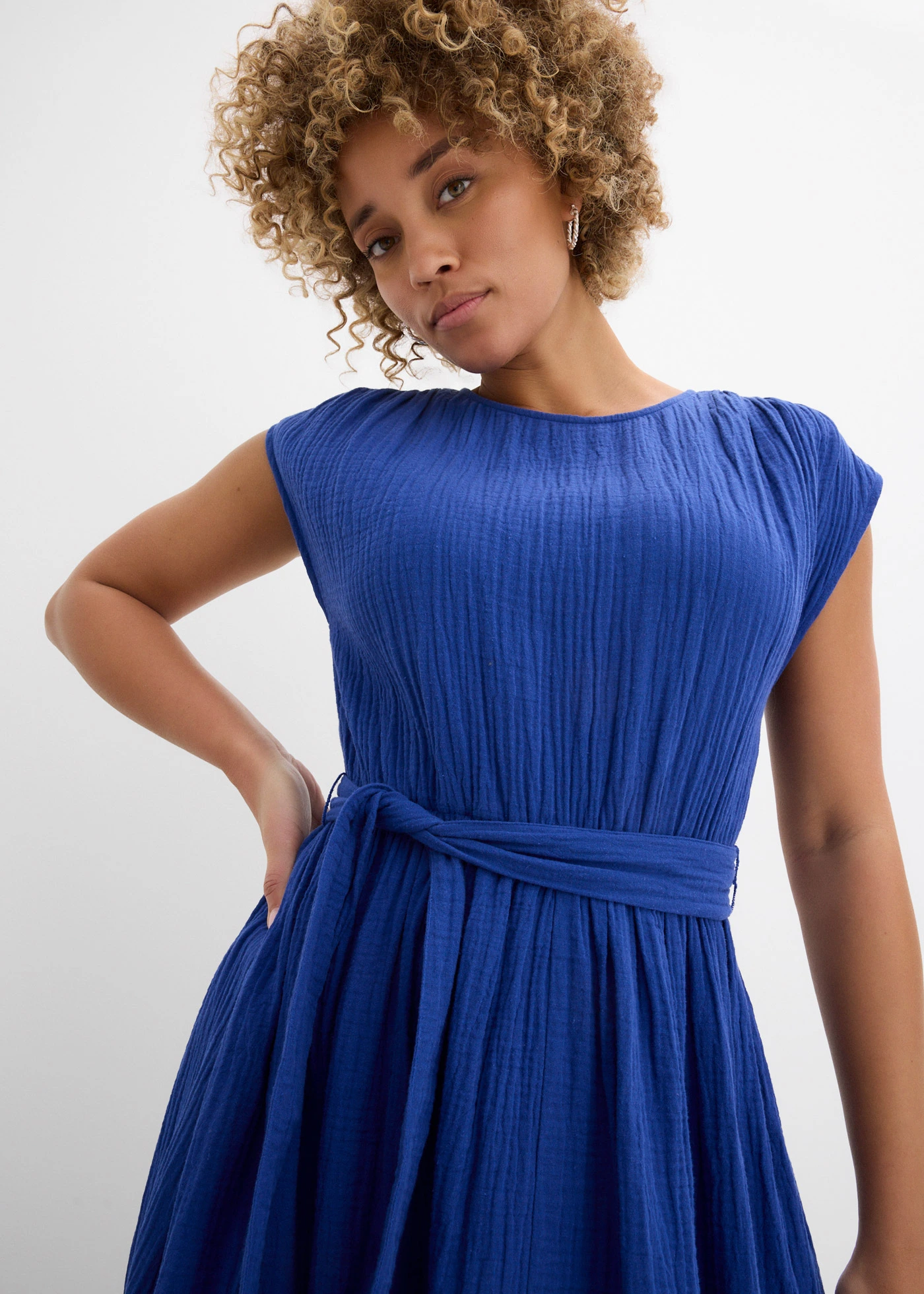 Robe midi 100% coton • bleu cobalt • Boutique bonprix