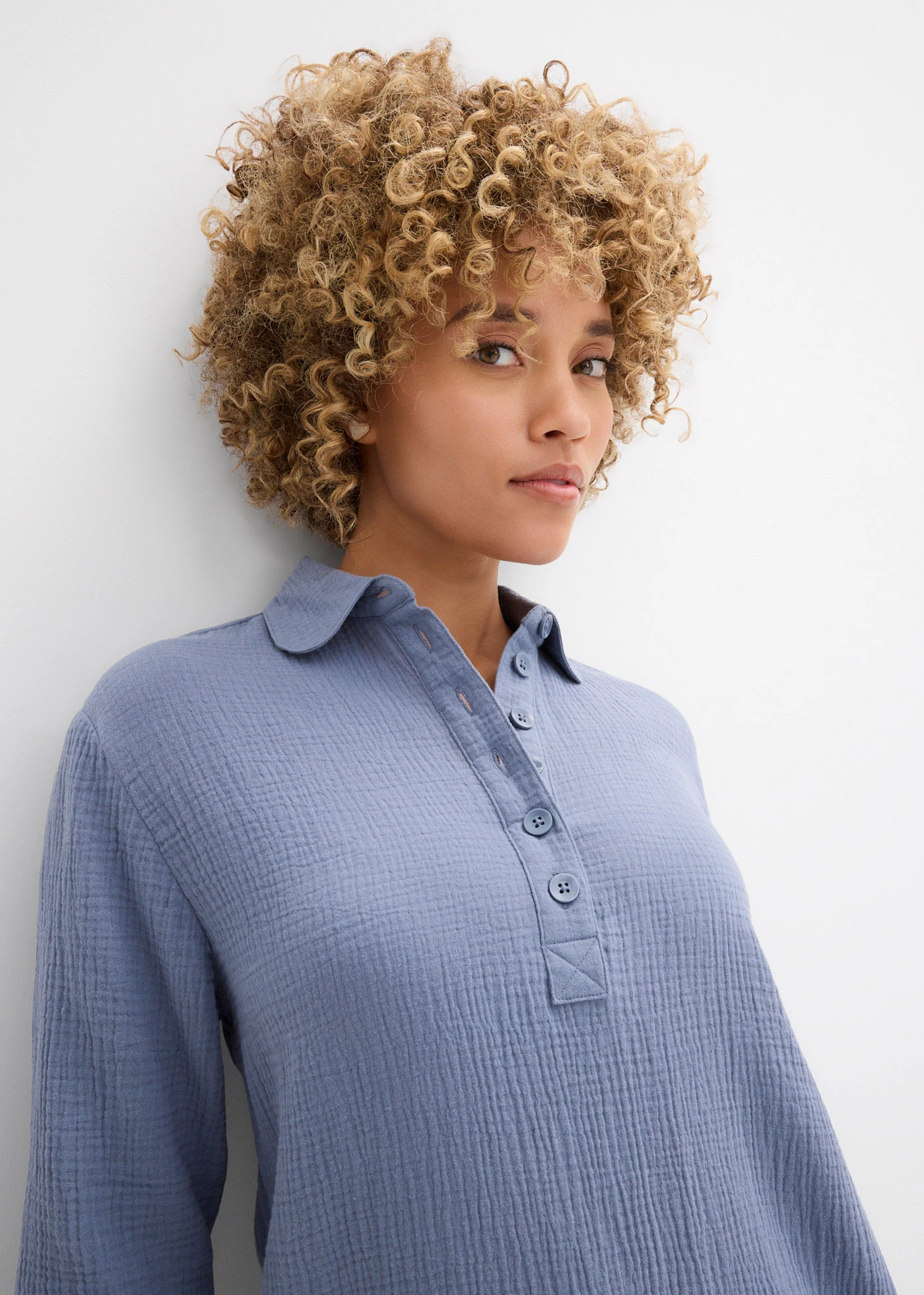 Rochie tip cămașă din muselină • albastru fumuriu • magazin bonprix