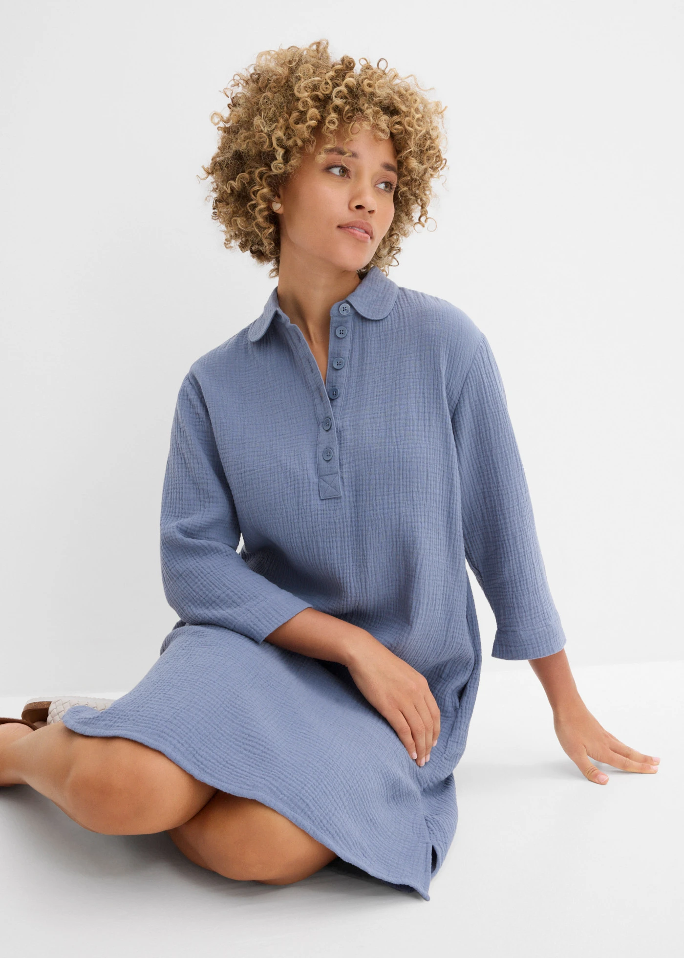 Overhemdjurk van mousseline • rookblauw • bonprix online shop