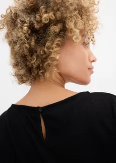 Bő póló kötött megjelenésben • fekete • bonprix áruház