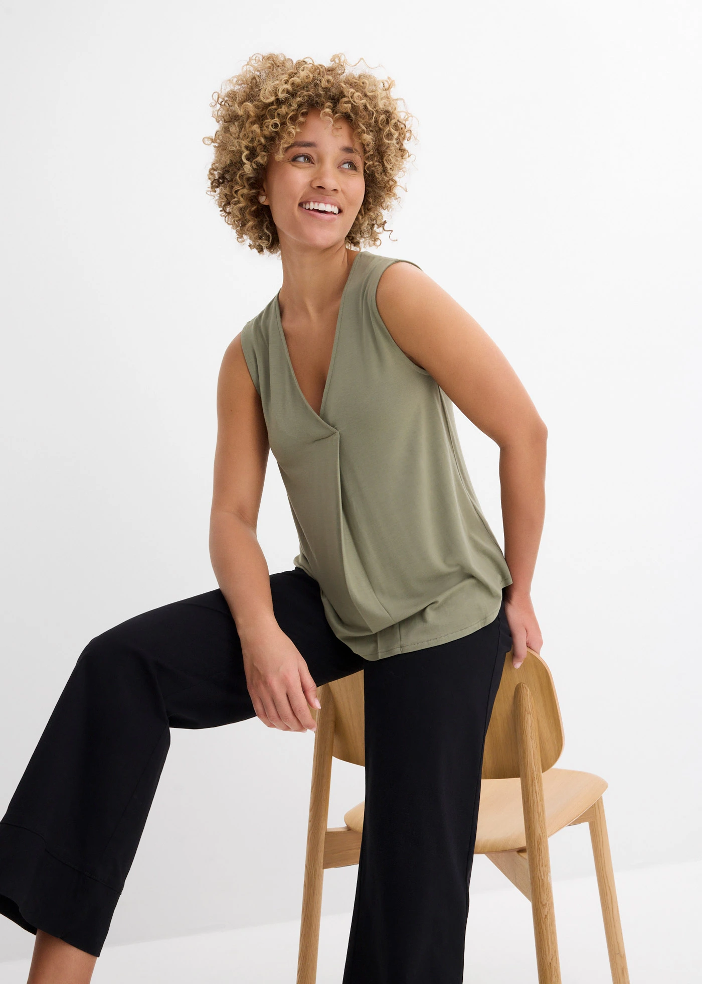 Top in een zachte viscosemix • olijfgroen • bonprix online shop