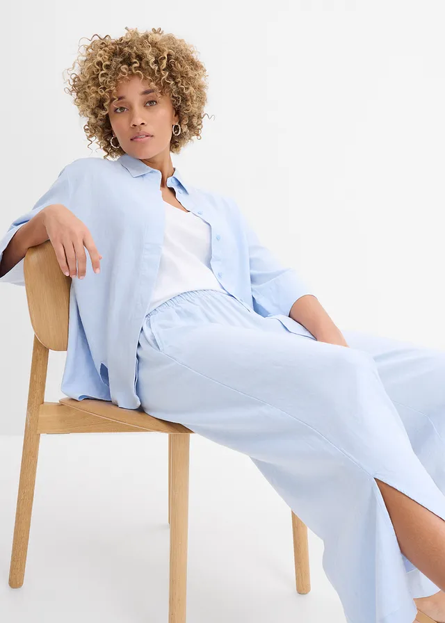 Overhemdblouse in een koele linnenmix • poederblauw • product-page.page-title-suffix