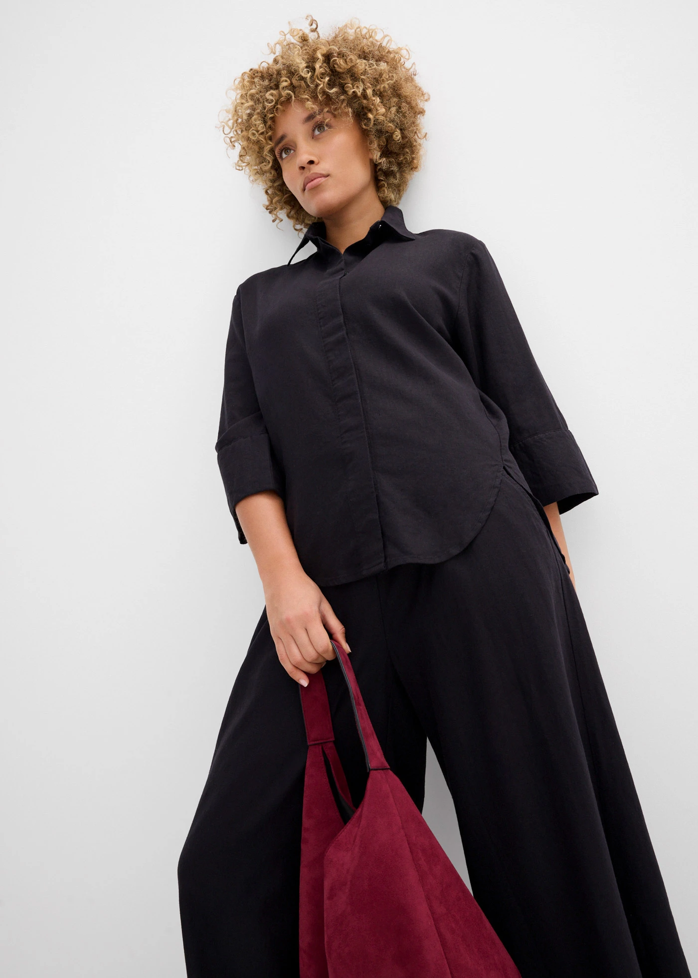 Chemisier en matière rafraîchissante • noir • Boutique bonprix