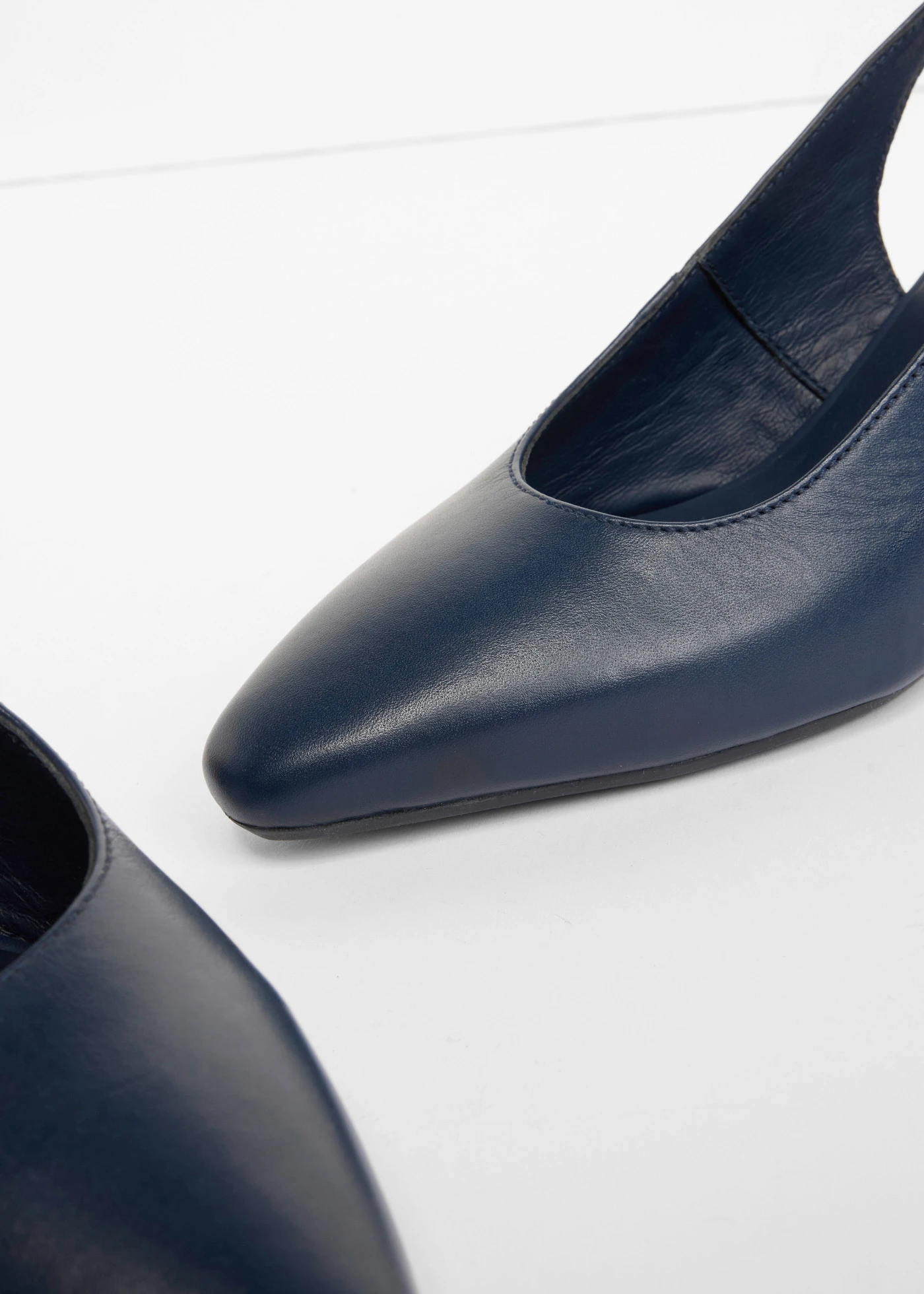 Pantofi slingpumps din piele • bleumarin • magazin bonprix