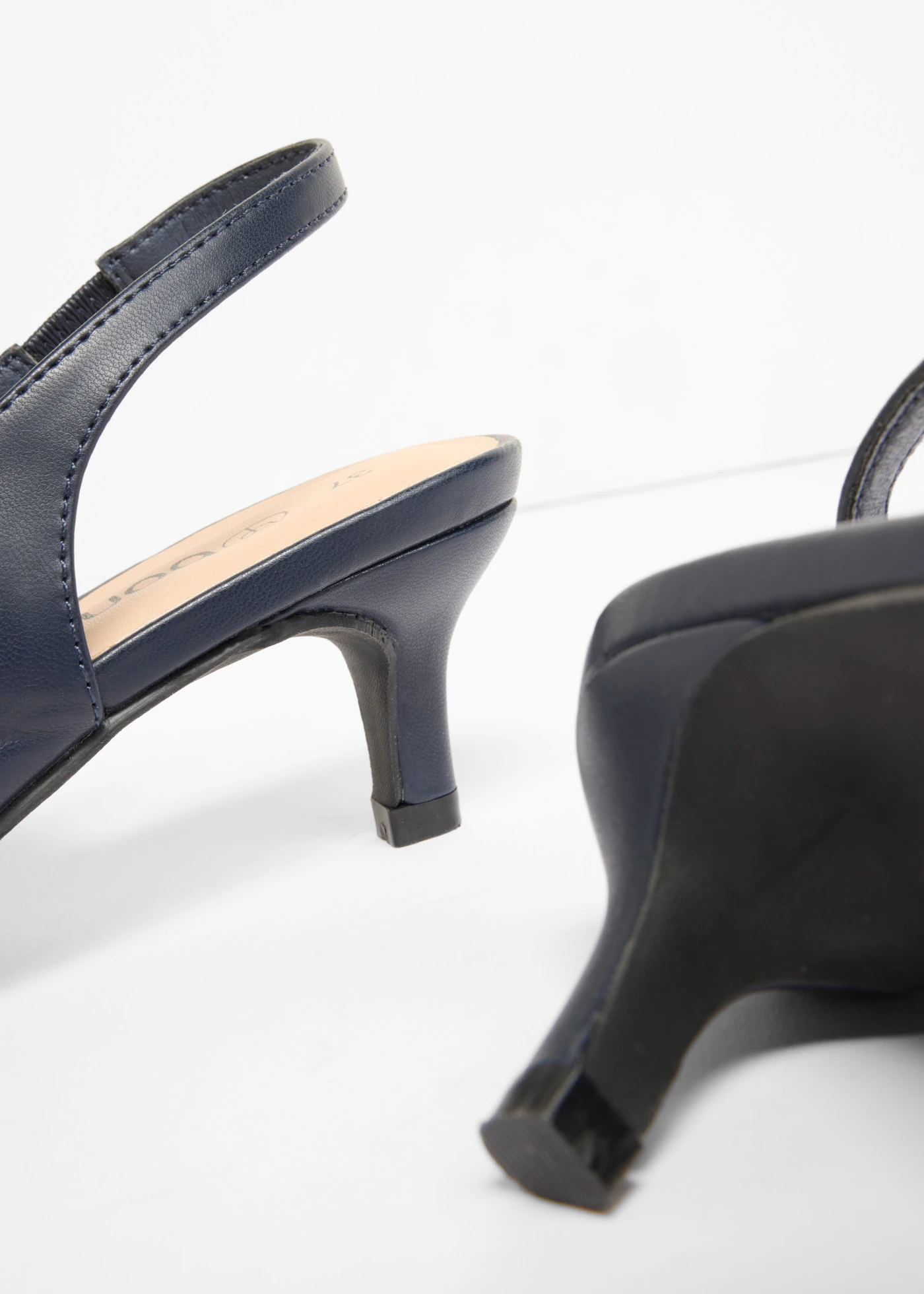 Slingback pumps met smalle hak • donkerblauw • bonprix online shop