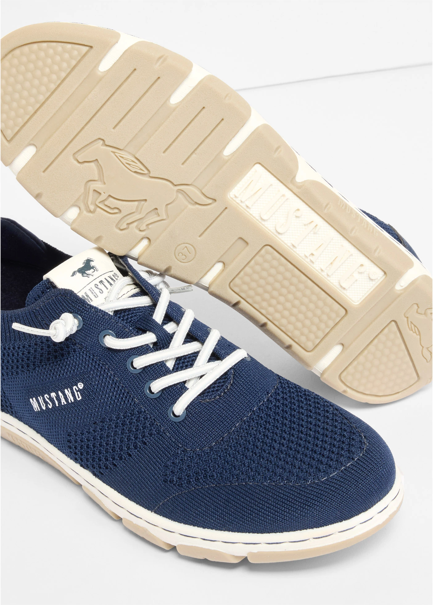 Chaussures pieds nus Mustang à semelle flexible • bleu foncé • Boutique bonprix