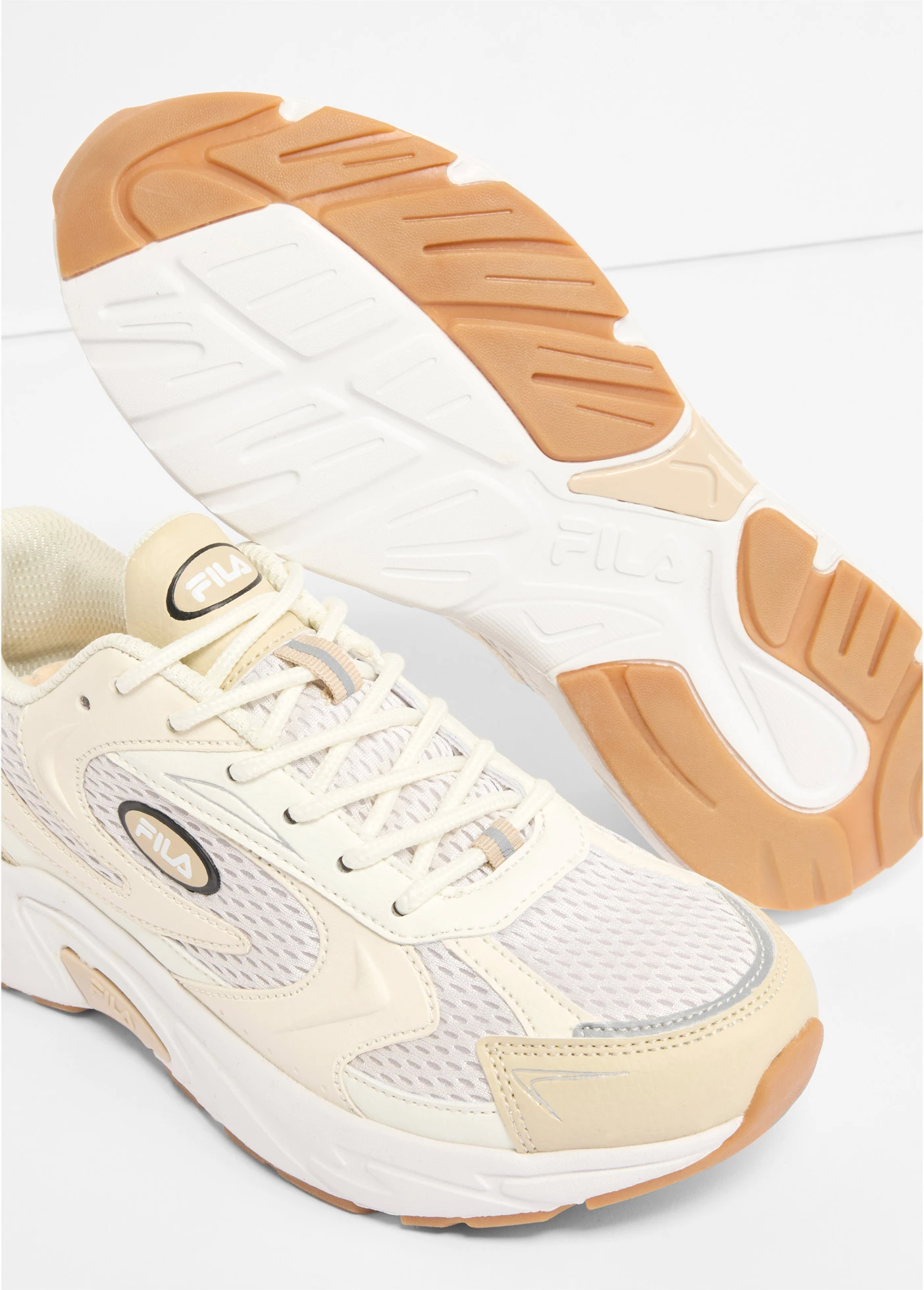 Pantofi sport chunky Fila cu inserție de mesh • bej/alb • magazin bonprix