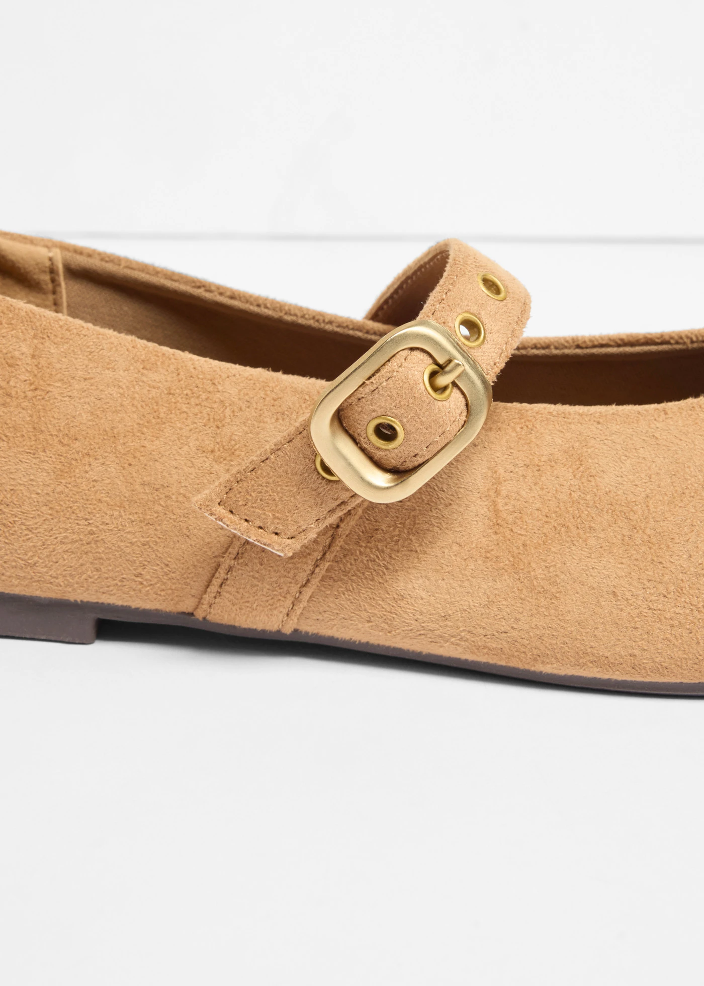 Ballerines à bride et œillets • marron clair • Boutique bonprix