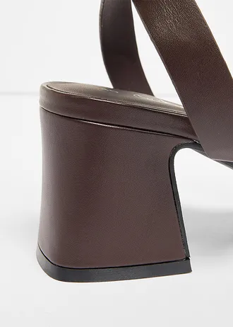 Sandalettes à talon carré • marron foncé • Boutique bonprix