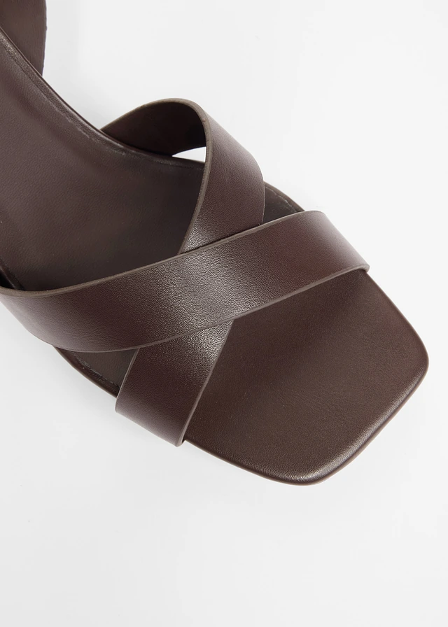 Sandales à talon carré, Couleur: marron foncé
