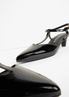 Pumps met gesp in laklook • zwart • bonprix online shop