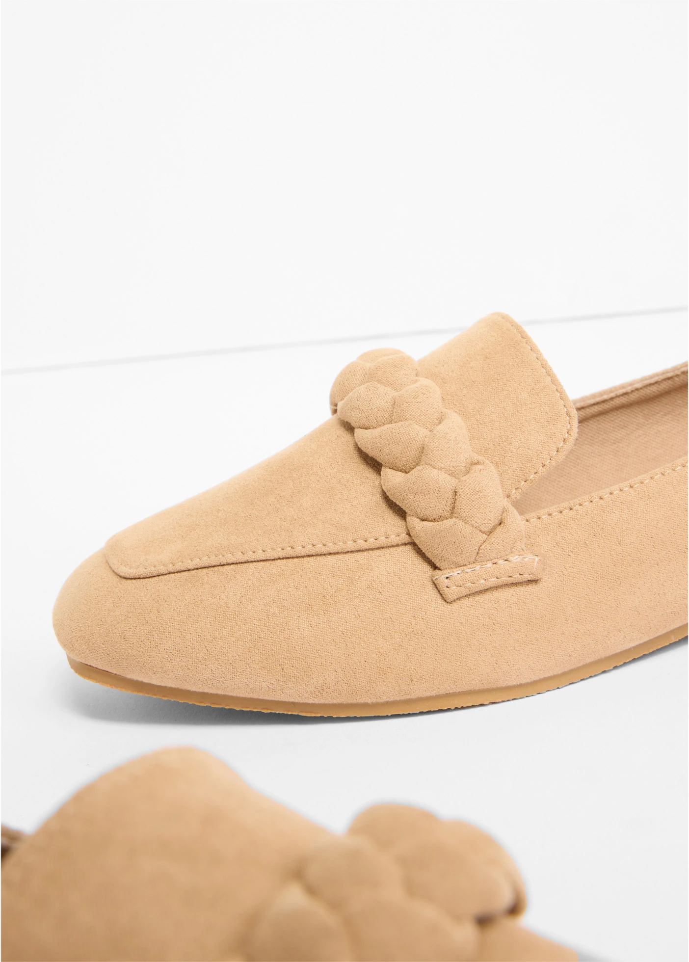 Loafersy z plecionym paskiem • karmelowy • sklep bonprix