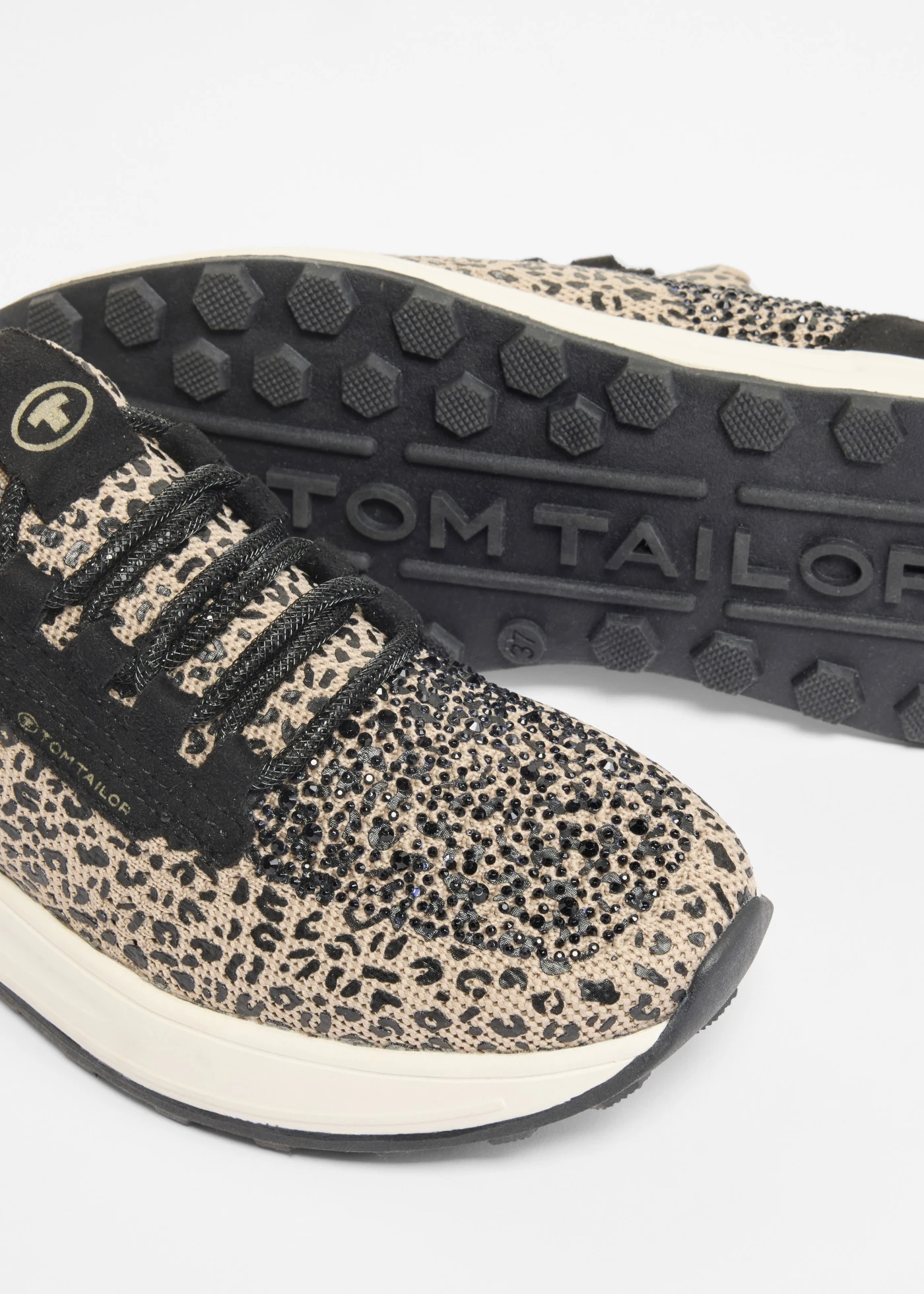Nízké tenisky s třpytivými detaily, značka Tom Tailor • černá s leopardím vzorem • bonprix obchod